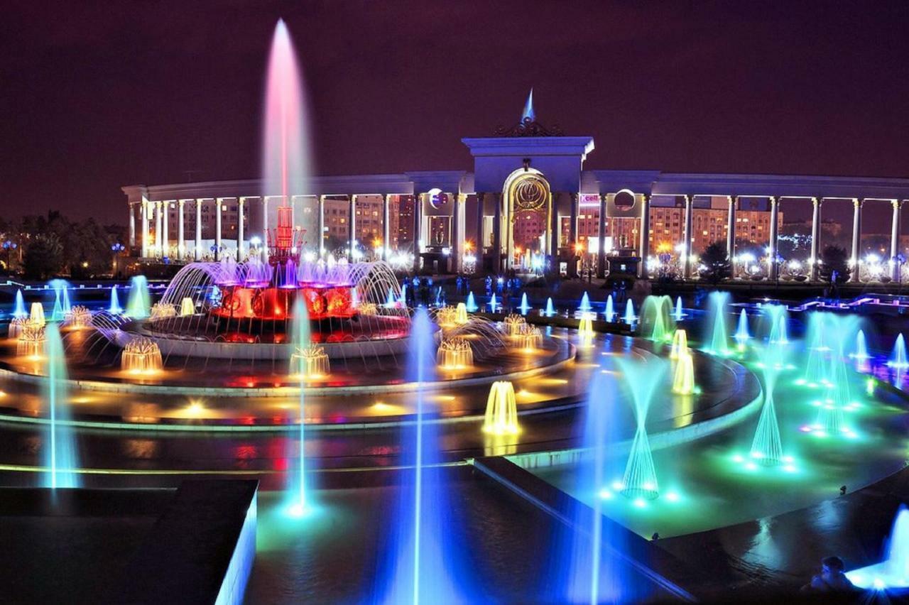 Апартаменты На Улице Розыбакиева, 275-2 Almaty Exterior photo